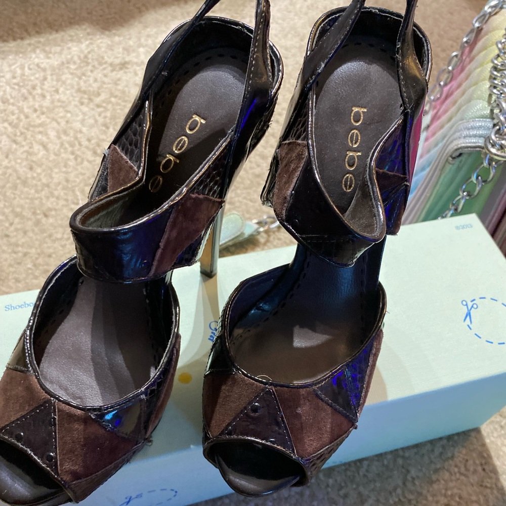 BEBE LEATHER OPEN TOE HEELS